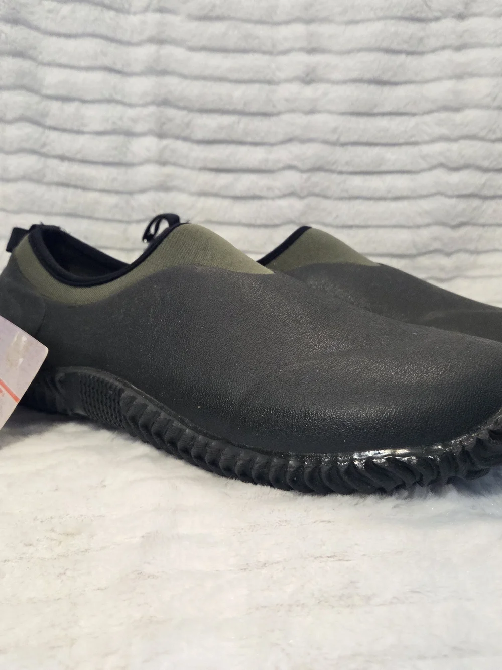 Nwt Habit Size 9 Men's Black and Olive Slip-On Water Loafers